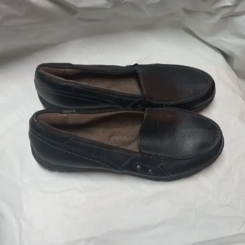Natural Soul Womens Black Leather Slip On Loafers Size 7.5